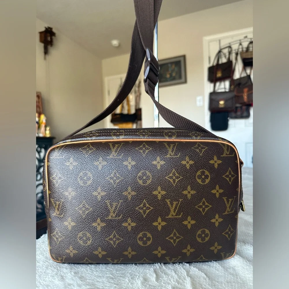 Louis Vuitton Monogram Reporter PM - Picture 3 of 16
